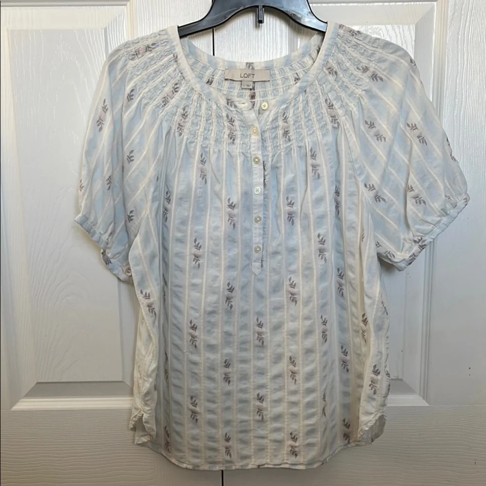 LOFT Women's White, Blue, and Gray Top - Picture 1 of 8